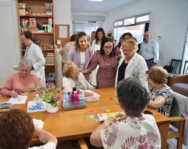 La Comunidad impulsa por primera vez cerca de un centenar de plazas en los servicios de autonomía personal para mayores