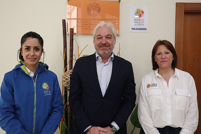 El alcalde recibe la visita de representantes de Pueblos Mágicos de España