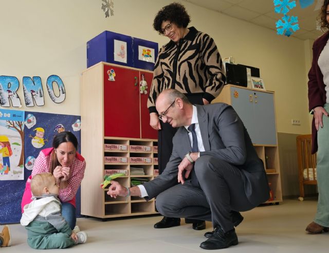 72 ni&ntilde;os de Puerto Lumbreras ya disfrutan de la escuela infantil municipal Juan López totalmente reformada