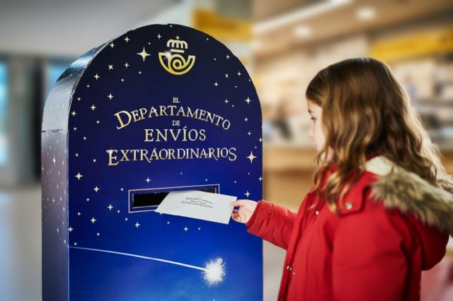 Correos instala buzones mágicos en 36 oficinas de la Región para enviar las cartas a Papá Noel y los Reyes Magos