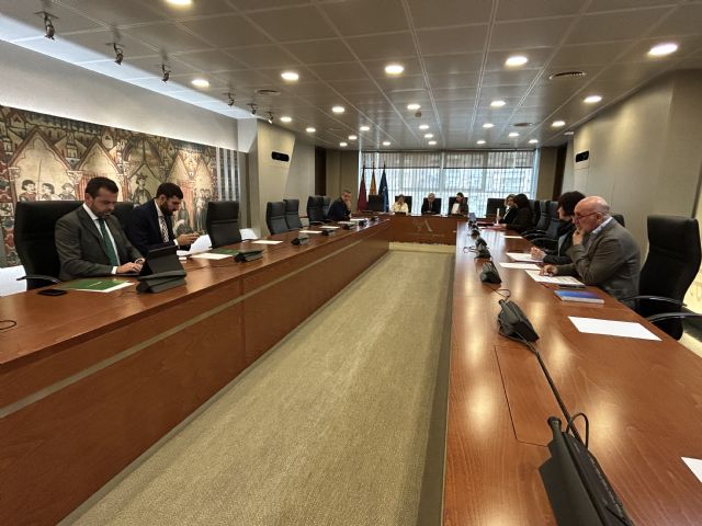 López Miras comparecerá el 12 de febrero para responder a las preguntas de los portavoces parlamentarios