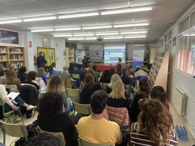 Educación ofrece 50.500 plazas y cerca de 1.000 acciones formativas para los docentes