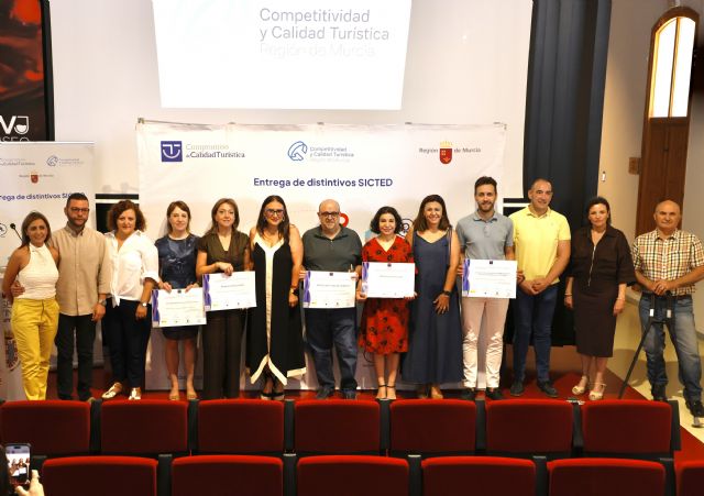 El Gobierno regional pone en valor la apuesta de Jumilla por un turismo de calidad con el vino y el patrimonio como protagonistas