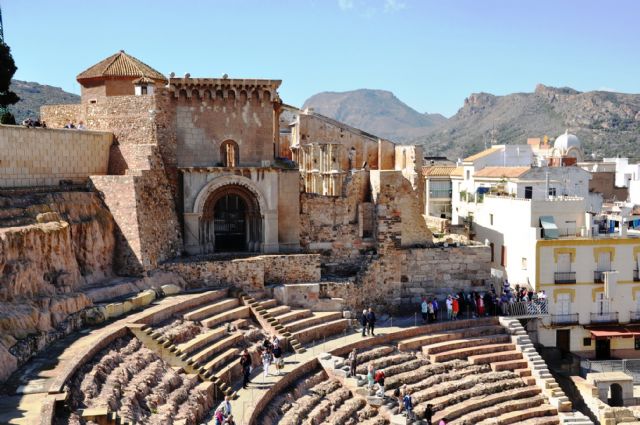 Huermur lleva al Papa León XIV la reconstrucción de la Catedral de Cartagena y la protección de la Fuensanta