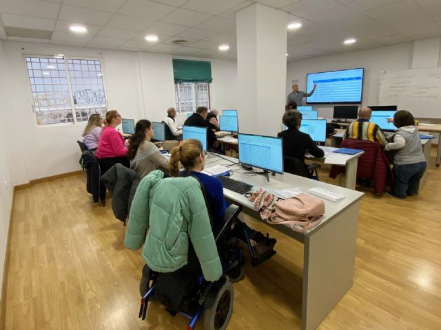 Más de 4.300 personas podrán mejorar su cualificación con casi 300 nuevos cursos gratuitos que el SEF oferta en febrero
