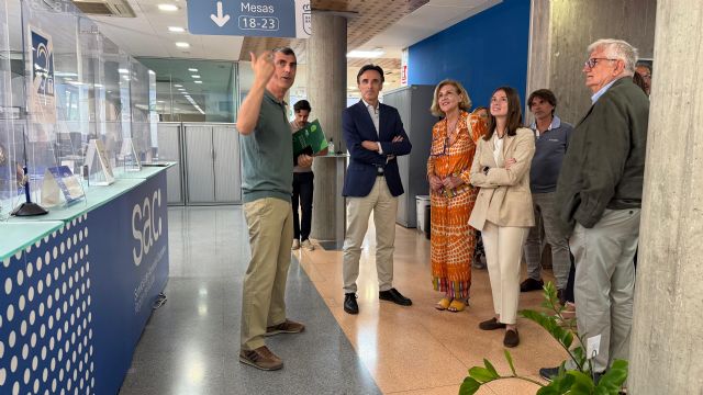La Consejería de Infraestructuras implanta se&ntilde;alética accesible para facilitar la orientación y la autonomía de todos los ciudadanos