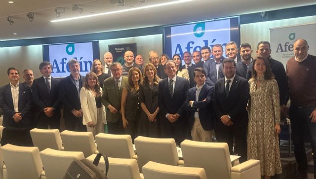 El Gobierno regional defiende la simplificación administrativa como clave para impulsar la competitividad empresarial