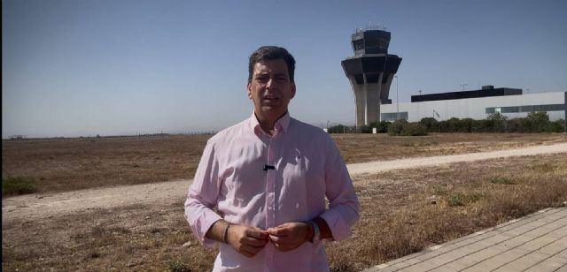 Díez de Revenga: 'El aeropuerto va como un misil pese a que el Gobierno de Sánchez no hace más que ponerle trabas'