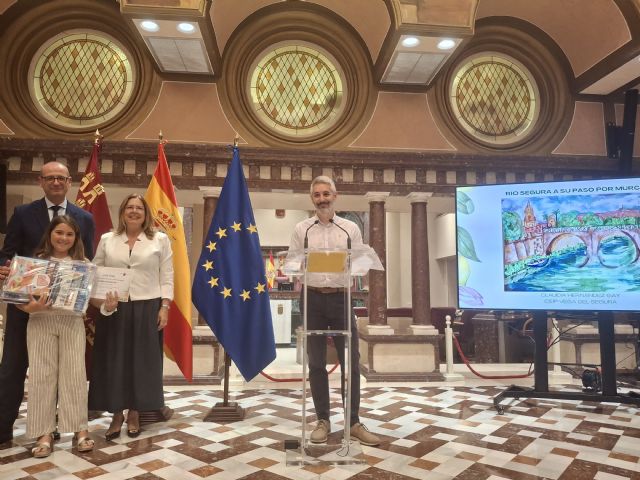 El Gobierno regional premia a 12 alumnos por sus dibujos sobre el mejor rincón de la Región