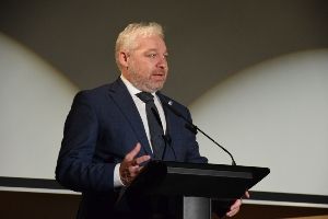 El Alcalde pronuncia un emotivo manifiesto en conmemoración del Día Internacional de la Eliminación de la Violencia contra la Mujer