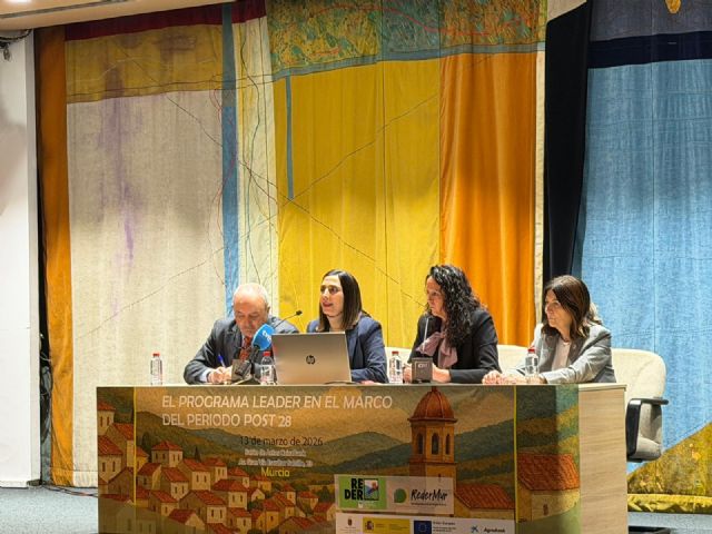 La consejera de Agricultura resalta la importancia del programa Leader como herramienta para el desarrollo de los municipios de la Región