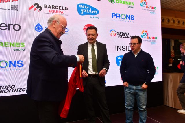 ASSIDO celebra su Gala del 45º Aniversario con el emotivo nombramiento de Álvaro del Bosque como Socio de Honor