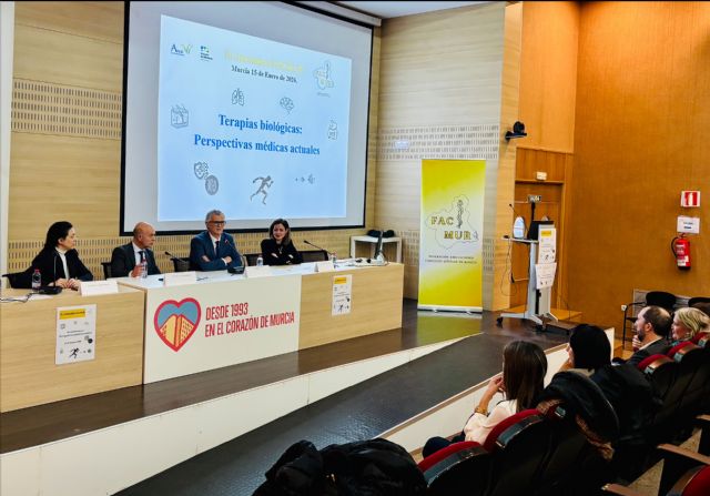 Más de 100 especialistas debaten sobre el avance de la aplicación de las terapias biológicas en la Región de Murcia