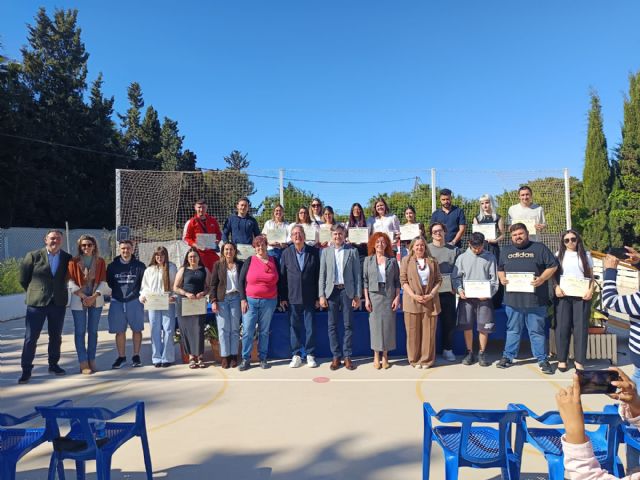 El SEF forma a una veintena de jóvenes desempleados de San Javier y San Pedro del Pinatar en atención a personas dependientes