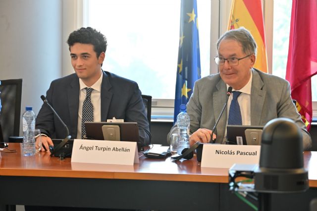 El murciano Ángel Turpín lleva al Parlamento Europeo su ejemplo de superación con TEA
