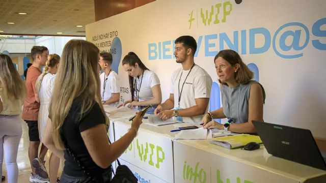 El Día de la Persona Emprendedora reunirá en octubre a más de 2.000 estudiantes y expertos para conectar talento, innovación y experiencia empresarial