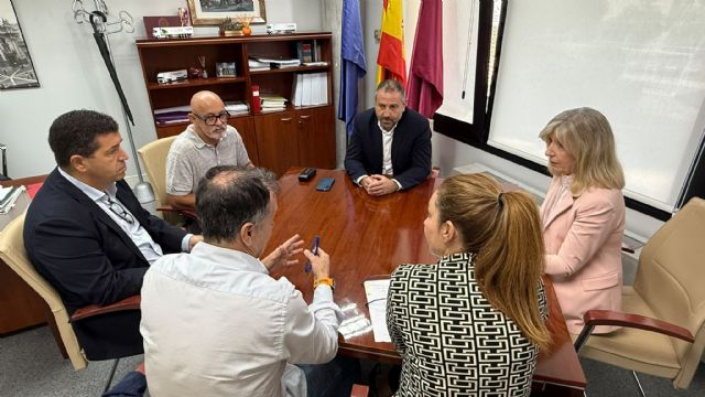 El Gobierno regional analiza con la Sección de Viajeros de Froet las principales necesidades del sector del transporte de personas