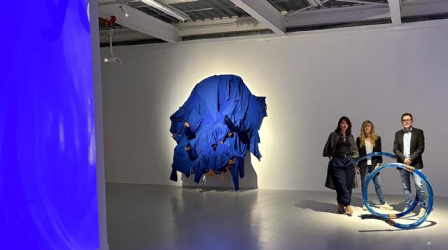 El Centro Párraga muestra los interrogantes y meditaciones sobre la vida, la muerte y la fragilidad humana de Rosana Antolí