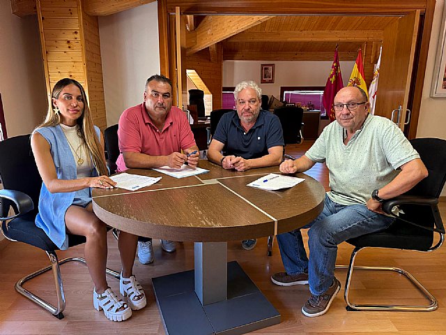 Mazarrón renueva su convenio anual con la Cofradía de Pescadores para impulsar el sector pesquero y preservar sus tradiciones