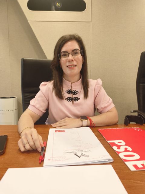 Abenza: 'El PP deja tirada a la infancia y adolescencia de la Región de Murcia y rompe con la mayoría de la Asamblea para luchar contra la pobreza y mejorar su vida, por orden de Vox'
