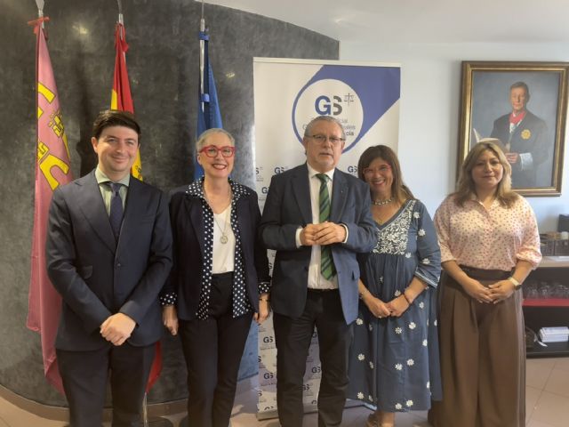 Los graduados sociales agilizarán la regularización de extranjeros a través de 400 despachos especializados