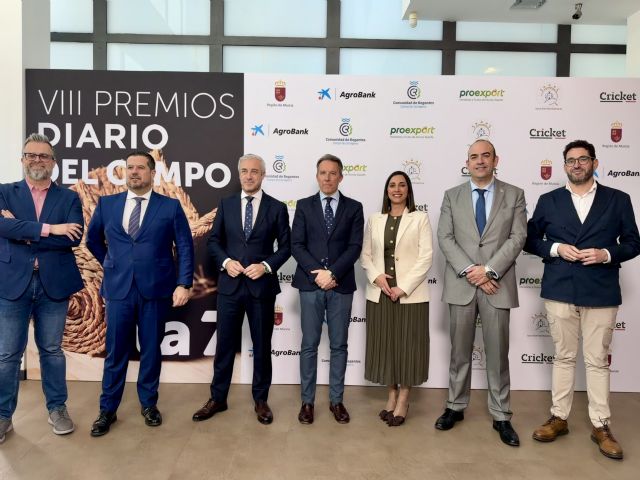 La consejera de Agricultura reivindica el liderazgo del sector primario en los Premios Diario del Campo