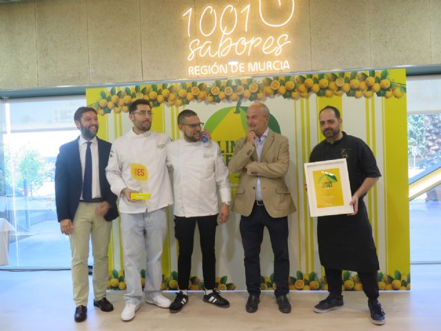 Germán Segura, de Taberna La Cepa, gana el premio al mejor plato de la Limón Verna Week con tallarines de calamar y verna en textura