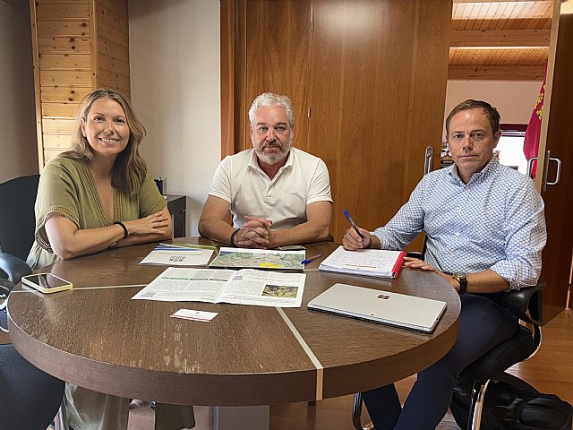 Ginés Campillo se posiciona junto a agricultores y entidades agrarias para rechazar el programa de nitratos del gobierno regional