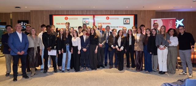 Entregan los premios del Torneo de Debate y el Concurso Audiovisual de Educación Financiera