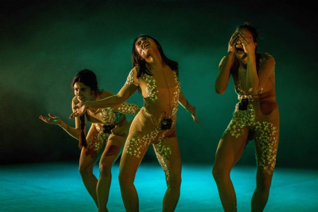 El Centro Párraga recibe 'Proto (SN1806)', de Janet Novás, para celebrar el Día Internacional de la Danza