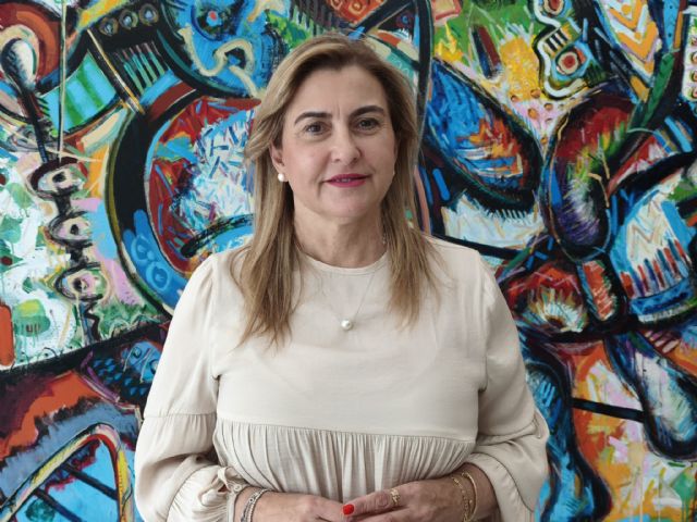Carmina Fernández: “El Gobierno regional ha mentido sobre la trama de las prótesis, sí se utilizó material caducado y no homologado en las cirugías”