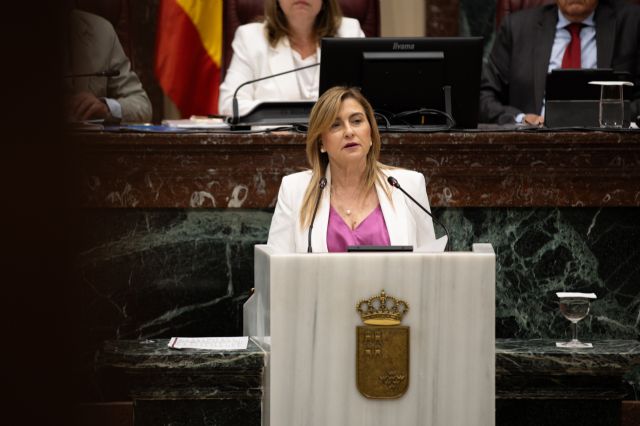 Carmina Fernández exige la dimisión de López Miras por ocultar la verdad sobre la trama de las prótesis del SMS