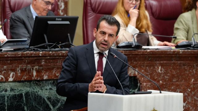 VOX logra que PP y PSOE aprueben la expulsión de menas a sus países de origen