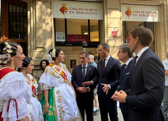 El Ejecutivo autonómico destaca el papel de la Casa Regional de Barcelona durante el pregón de las Fiestas de la Fuensanta
