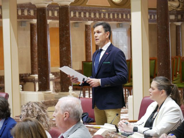 Cerón: 'El PSOE se instala en la confrontación política basada en el alarmismo mientras el Gobierno regional refuerza como nunca el servicio de bomberos'