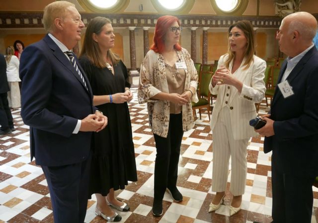 La Asamblea aprueba por unanimidad la ley del PP que protege 'de forma clara y contundente' a los sanitarios, 'todo un referente nacional contra las agresiones'
