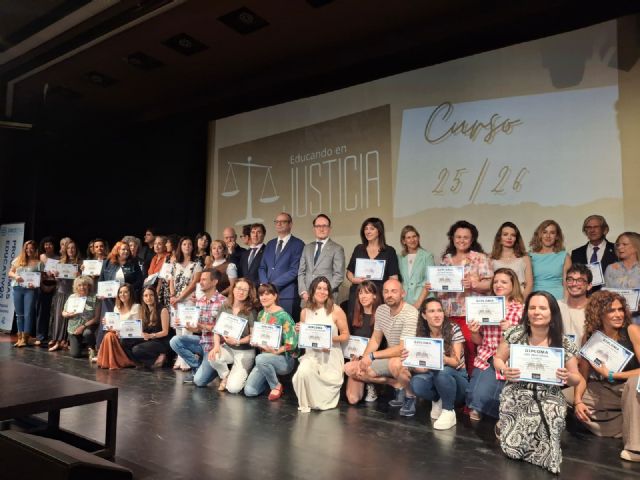 196 centros educativos participan este curso en el programa 'Educando en Justicia'